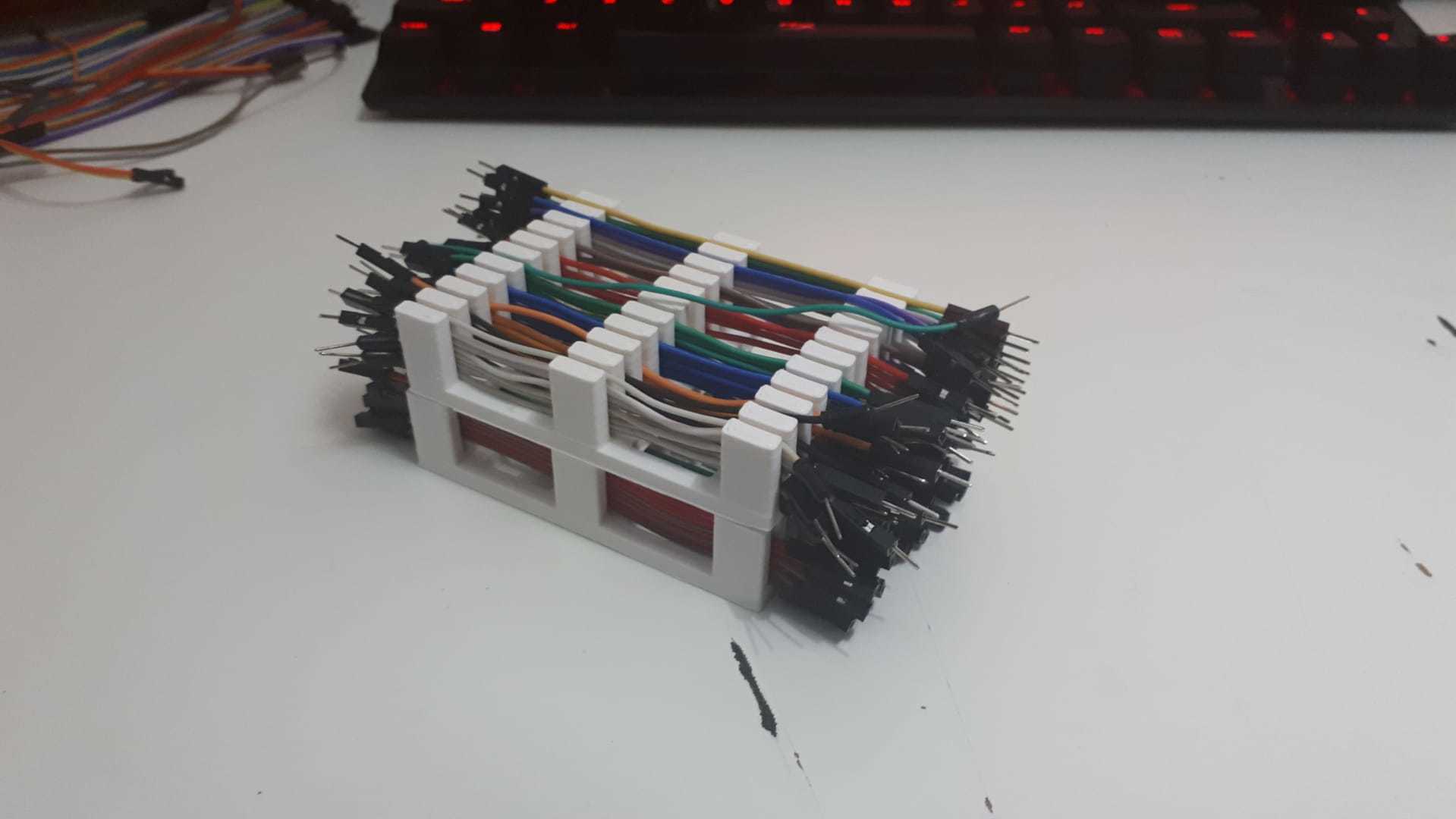 STL file Jumper Wire Organizer・3D printer model to download・Cults